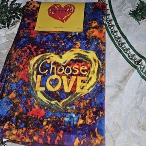 Penzy's Choose Love Set of 2 Towels, NEW